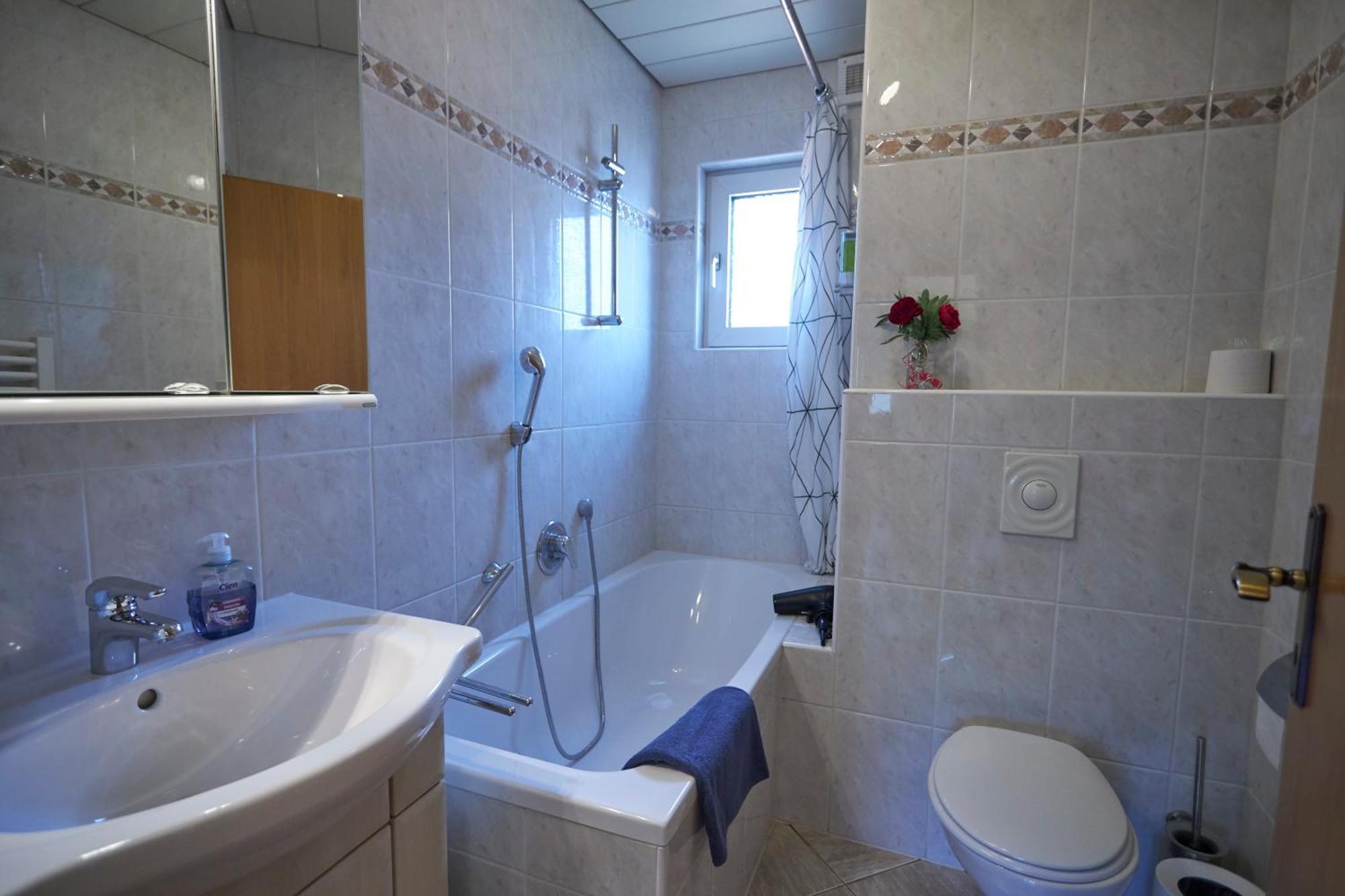 Grosszuegiges Apartment Nahe Frankfurt Rote Warte ภายนอก รูปภาพ